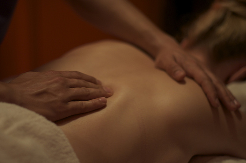 Jak udělat partnerce erotickou masáž