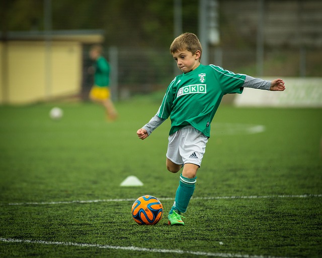 Hrajete fotbal, nebo k němu vedete svého syna?