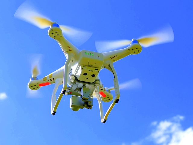 Dron – Hračka pro děti anebo pro dospělé?